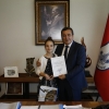 Başkan Batur Koltuğu Minik Eliz’e Emanet Etti