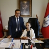 Başkan Batur Koltuğu Minik Eliz’e Emanet Etti