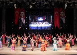 Konak’ta 300 Halk Dansçısı Şenlikte Sahne Aldı