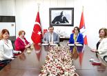 Konak’ta İmzalar Güçlü Kadınlar İçin Atıldı