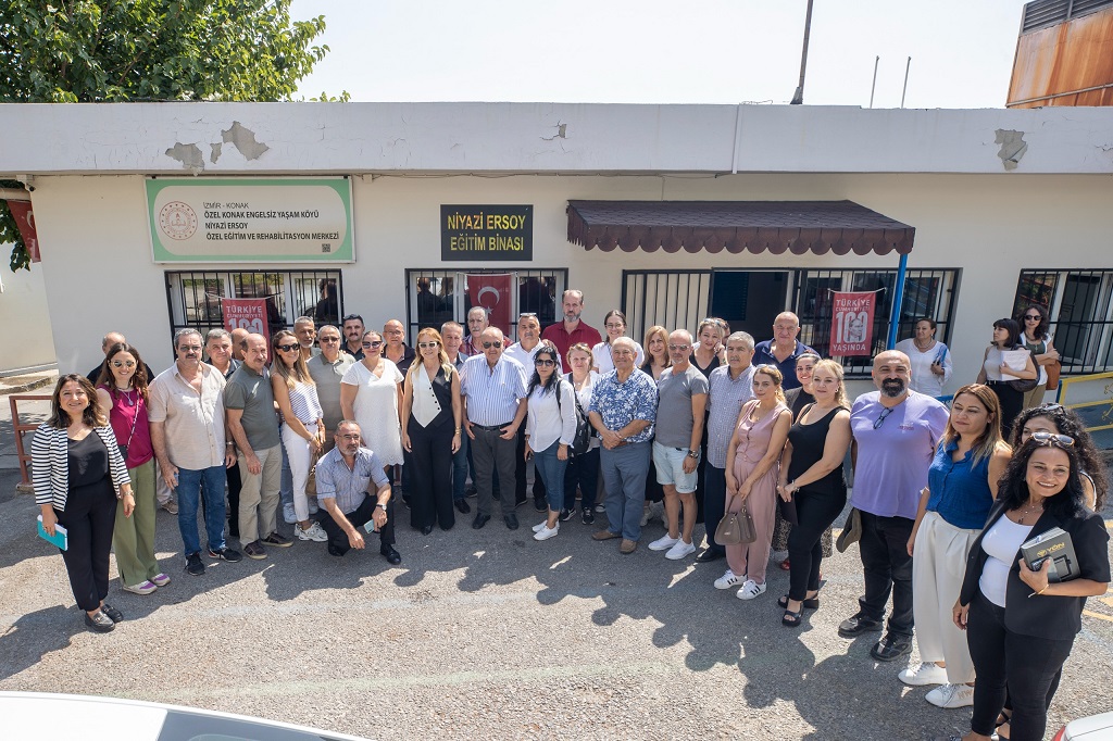 Başkan Mutlu ‘Engelsiz Yaşam Köyü’nde Muhtarlarla Bir Araya Geldi