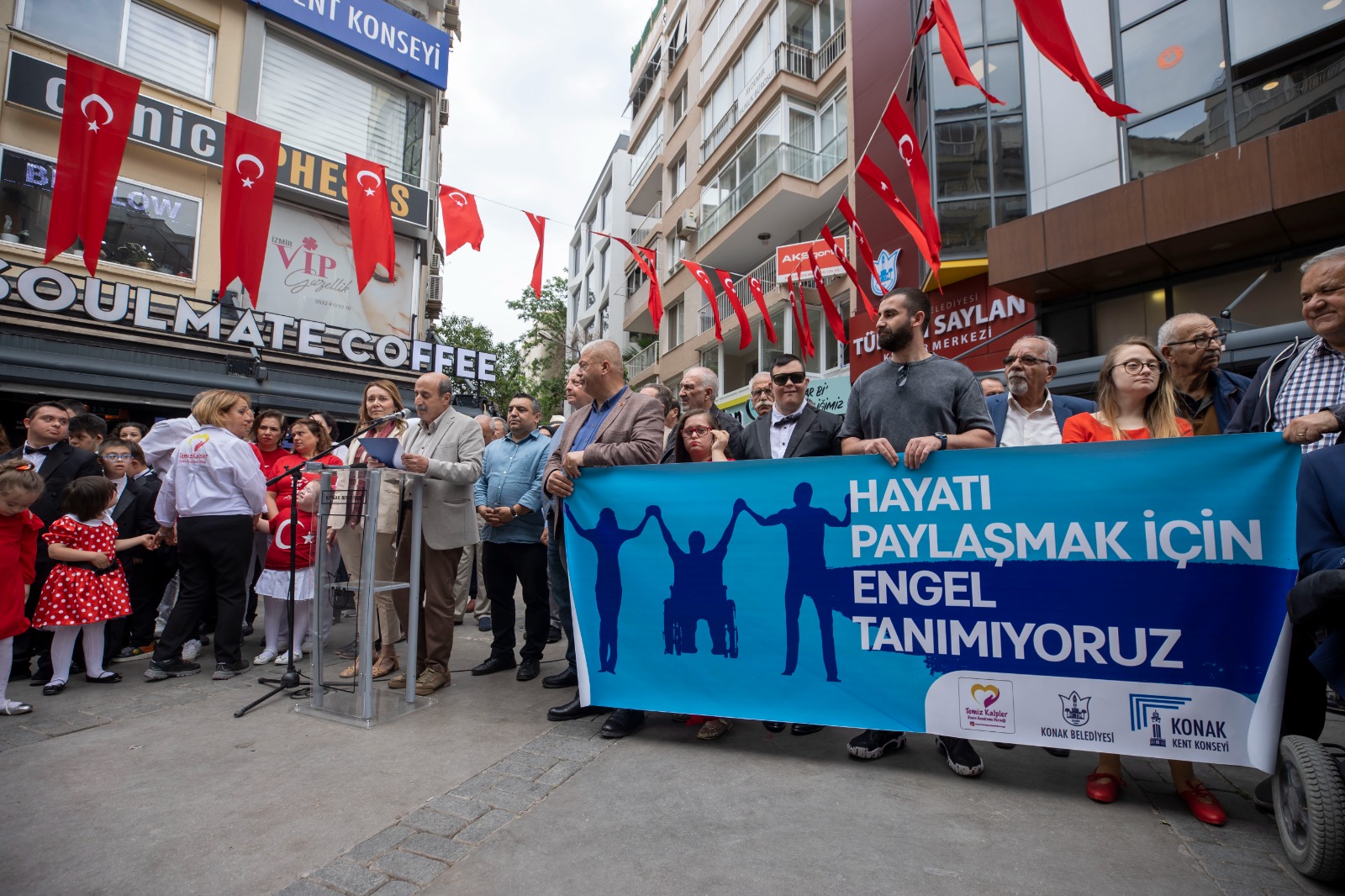 Başkan Mutlu: Konak’ta Hiç Kimse Kendini Öteki Hissetmeyecek