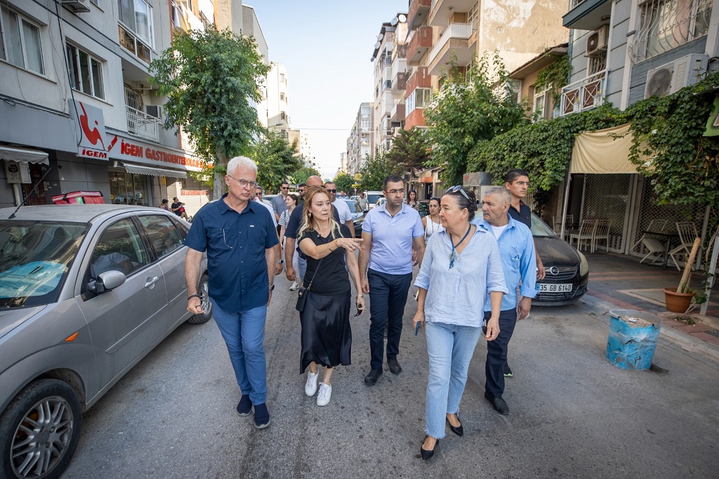 Başkan Mutlu Mahalleleri Adım Adım Geziyor