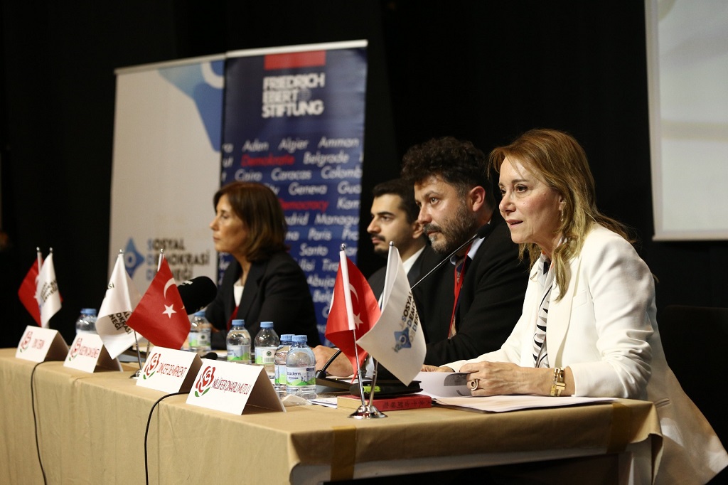 Başkan Mutlu, Sosyal Demokrasi Derneği’nin Panelinde Konuştu