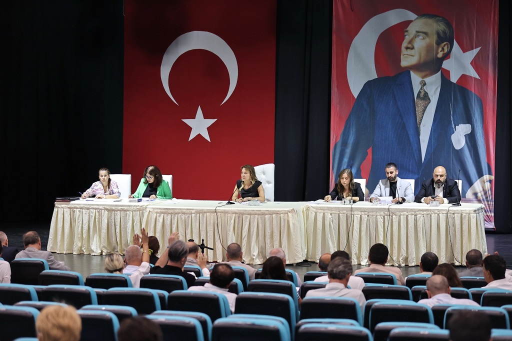 Konak Belediye Meclisi Yoğun Gündemle Toplandı
