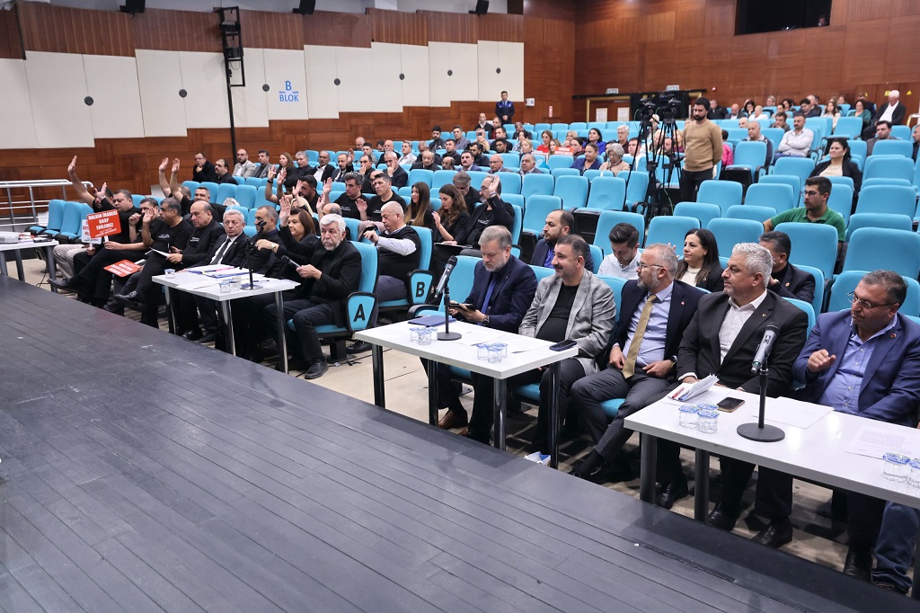 Konak Belediye Meclisi’nden Kayyum Tepkisi