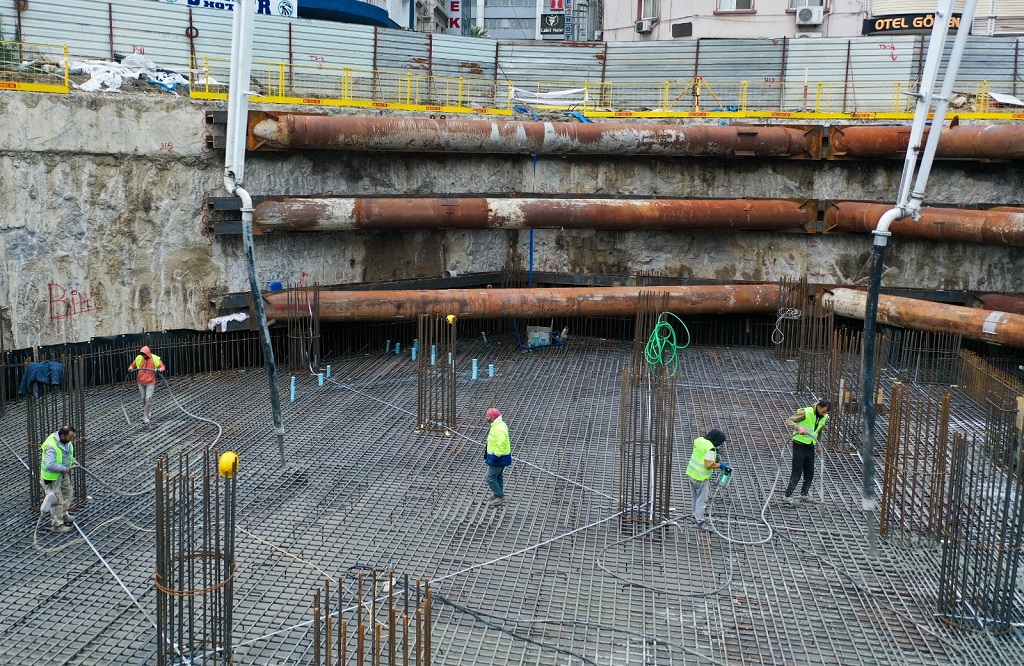 Konak’ın Yeni Hizmet Binasında Temel Betonu Atıldı
