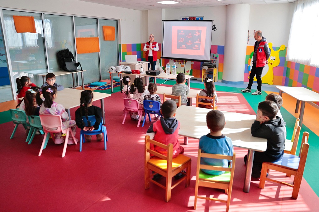 Konak’ta 7’den 70’e Afet Bilinci Eğitimi