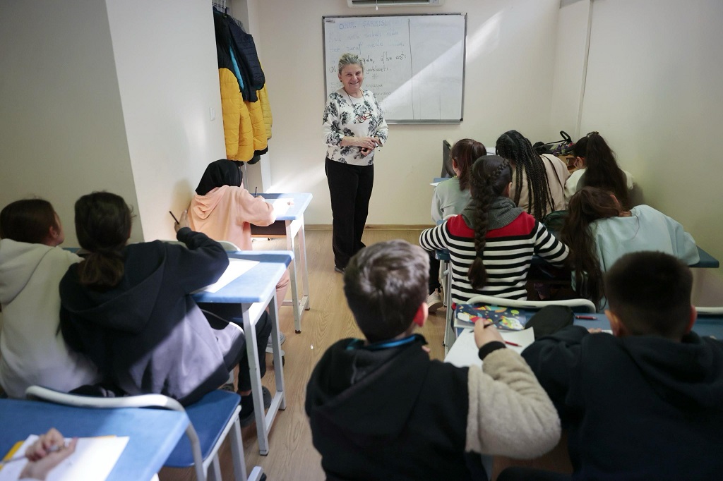 Konak’ta Çocuklar Hem Eğleniyor Hem Öğreniyor