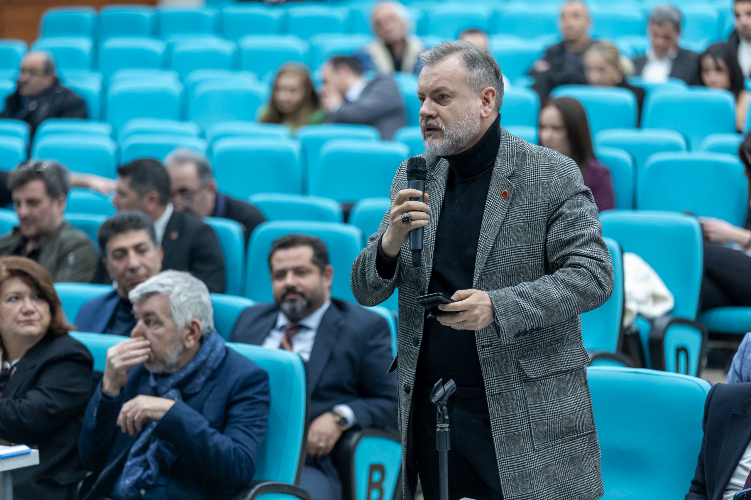 Konak’ta Gündem Kadın Hakları: Eşitlik ve Emek İçin Örnek Kararlar