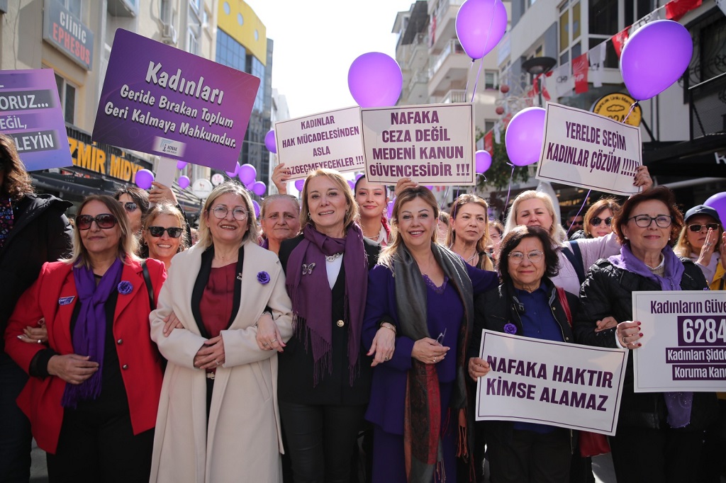 Konak’ta Kadınlar Günü Dayanışması