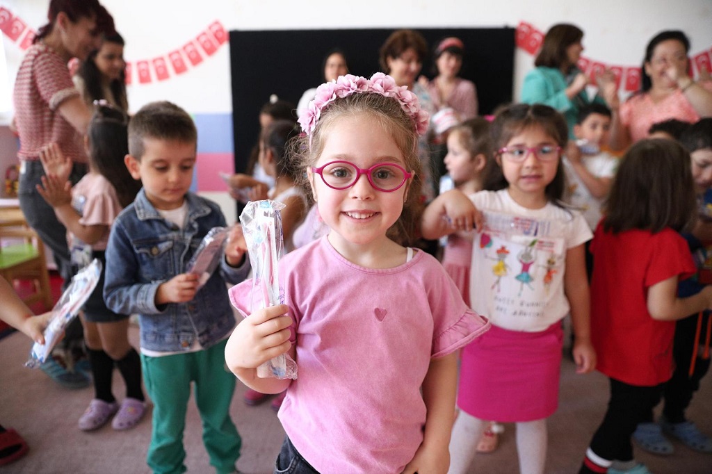 Konak’tan Çocuklara Diş Fırçalamayı Sevdiren Proje