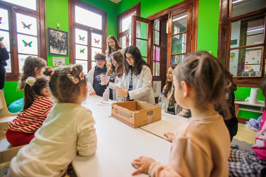 Mutlu Çocuklar Oyun Evleri Büyümeye Devam Ediyor
